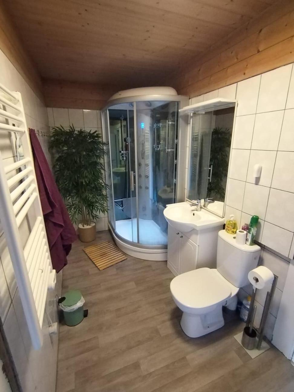 Chalet 8 Personnes + Grand Terrain Et Riviere Entremont Exterior foto